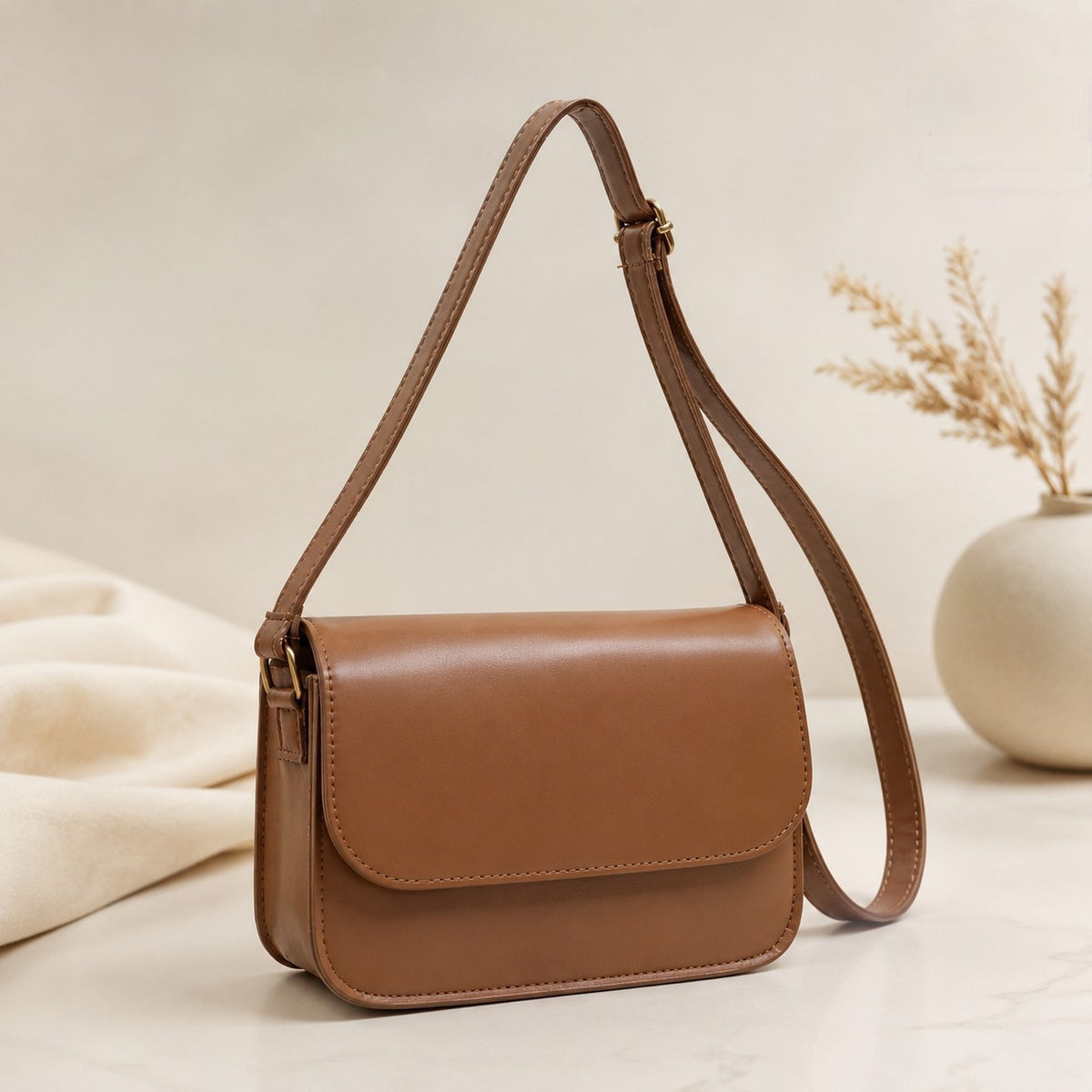 Classic Flap Crossbody Shoulder Bag for Women – Premium Leather Look Handbag with Adjustable Strap & Gold Lock Closure